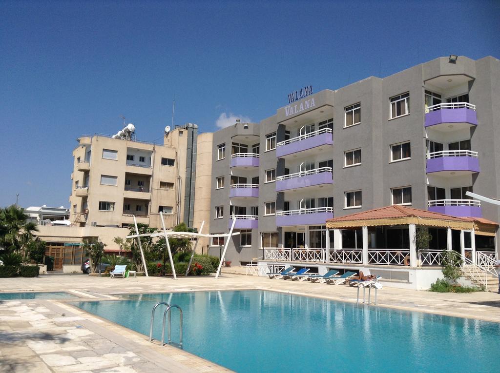 לימסול Valana Hotel Apartments מראה חיצוני תמונה
