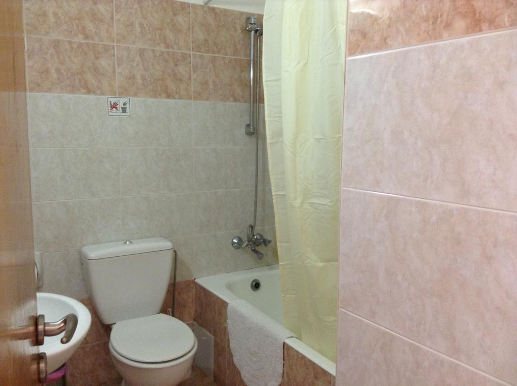 לימסול Valana Hotel Apartments חדר תמונה