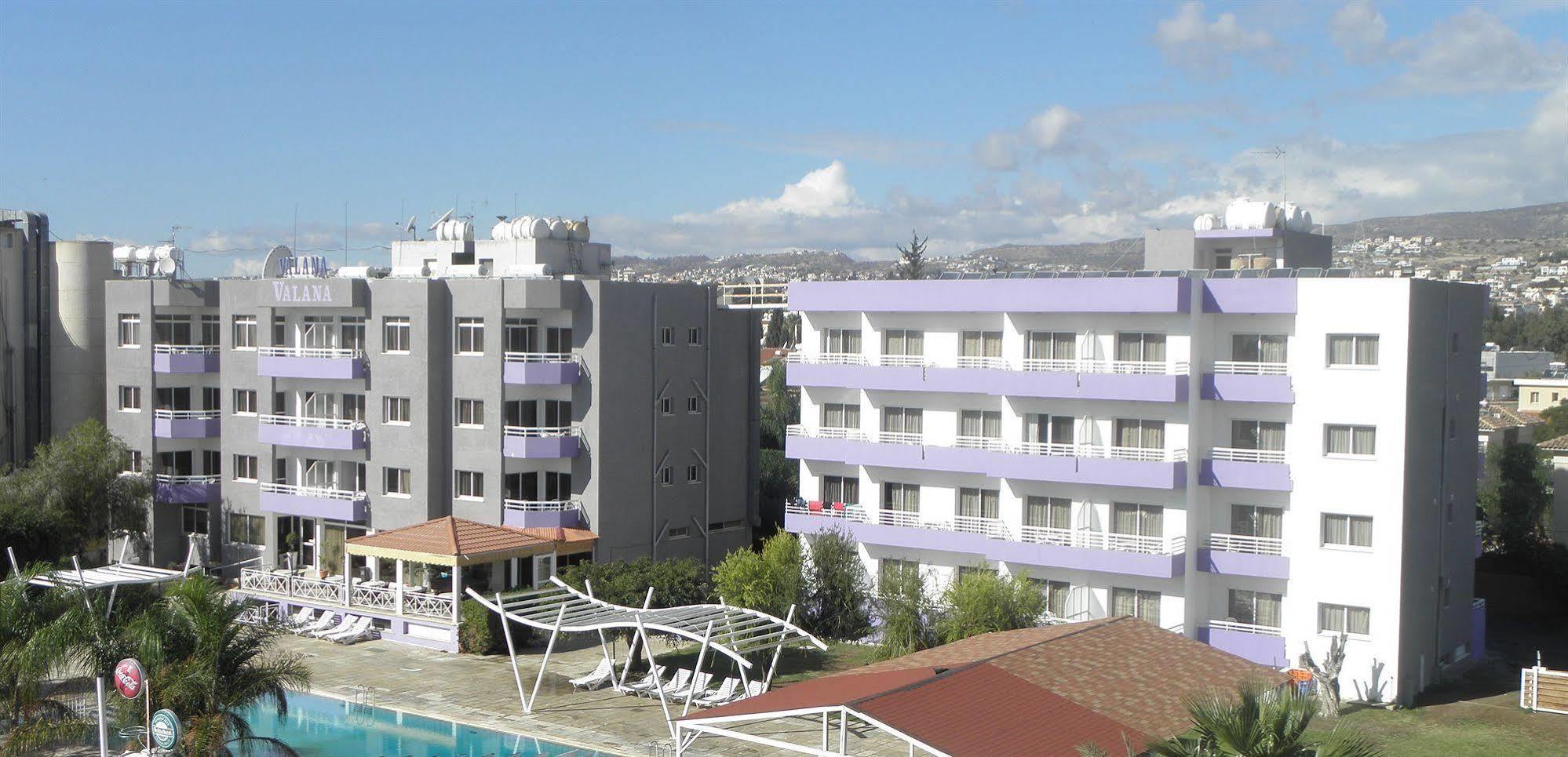לימסול Valana Hotel Apartments מראה חיצוני תמונה
